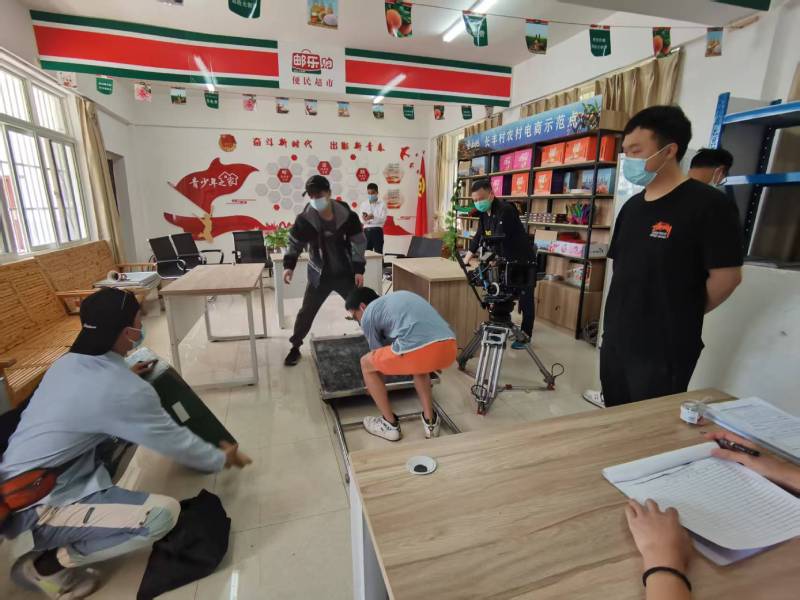追星女孩心理学分析报告：锡林郭勒盟广告片拍摄公司揭秘饭圈应援式传播逻辑